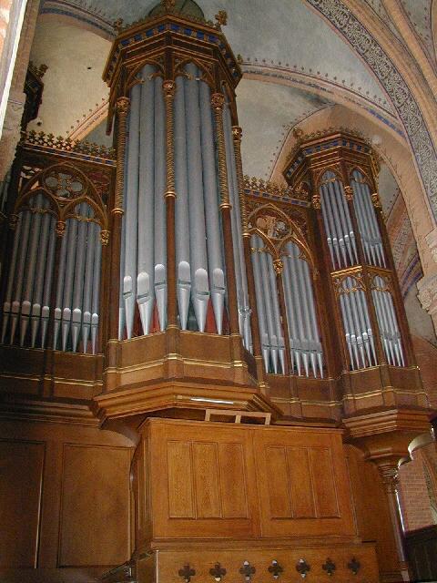 Orgelprospekt im Mai 2001